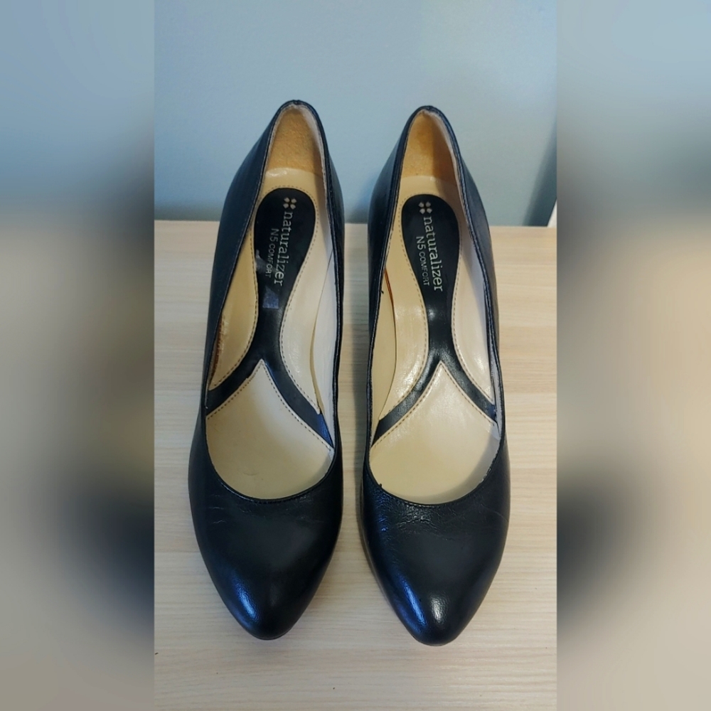 Naturalizer N5 Comfort Deino Pumps  Size 8.5N
